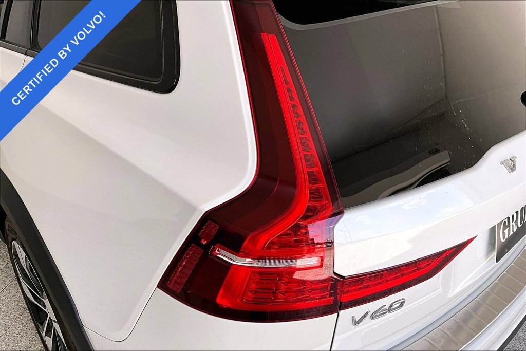 Used 2023 Volvo V60 B5 Cross Country Plus w/ Climate Package AWD/4WD image 40