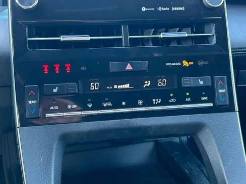 Used 2019 Toyota Avalon XSE image 28