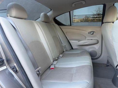 Used 2015 Nissan Versa SV FWD image 17