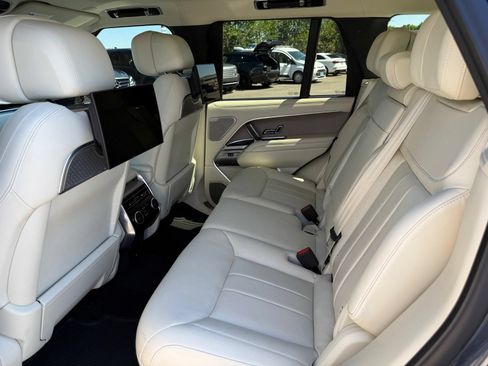 Used 2025 Land Rover Range Rover Autobiography AWD/4WD image 19