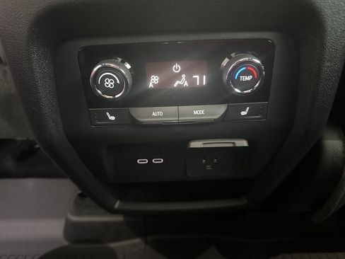 New 2026 Chevrolet Traverse RS w/ LPO, Floor Liner Package image 18