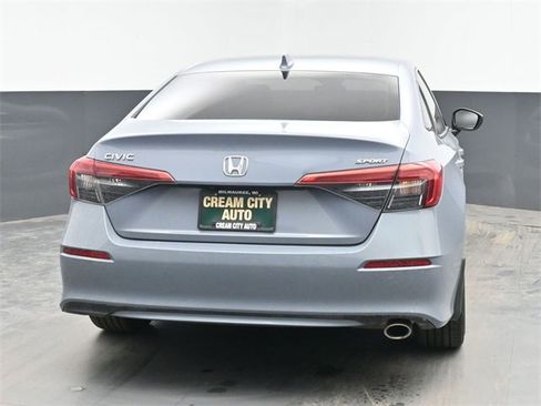 Used 2022 Honda Civic Sport image 6