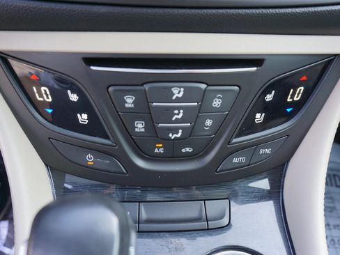 Used 2016 Buick Envision Premium AWD/4WD image 29