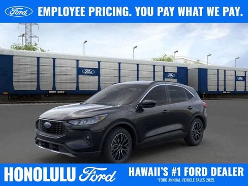 New 2025 Ford Escape SE w/ Class II Trailer Tow Package FWD image 1
