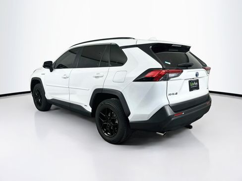 Used 2020 Toyota RAV4 LE w/ All Weather Liner Package AWD/4WD image 5