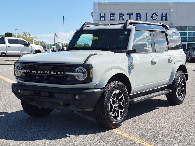 Certified 2022 Ford Bronco Outer Banks AWD/4WD image 1