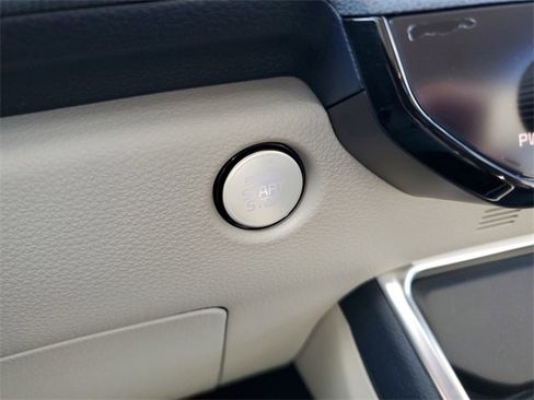 New 2026 Kia Carnival EX image 33