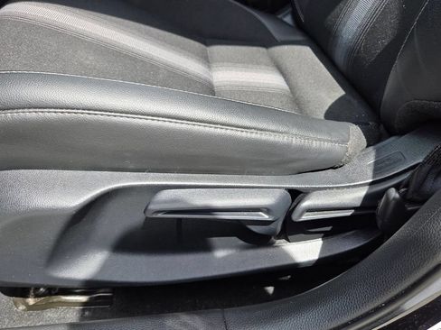 Used 2025 Honda Civic Sport image 10