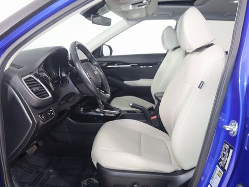 Used 2023 Kia Seltos EX image 12