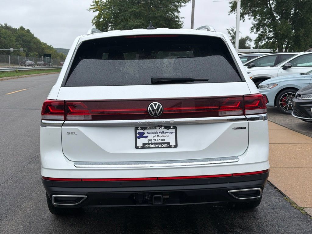 Certified 2024 Volkswagen Atlas SEL AWD/4WD image 8
