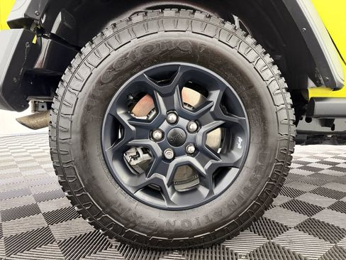 Used 2023 Jeep Wrangler Unlimited w/ Cold Weather Group AWD/4WD image 51