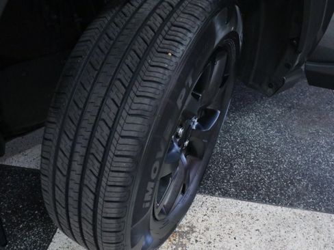 Used 2022 Toyota RAV4 LE FWD image 20