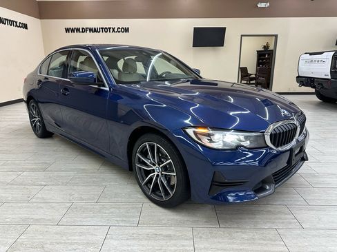 Used 2019 BMW 330i xDrive Sedan w/ Driving Assistance Package image 5