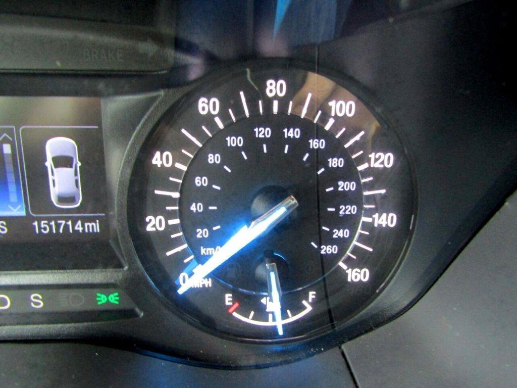 Used 2016 Ford Fusion SE FWD image 5