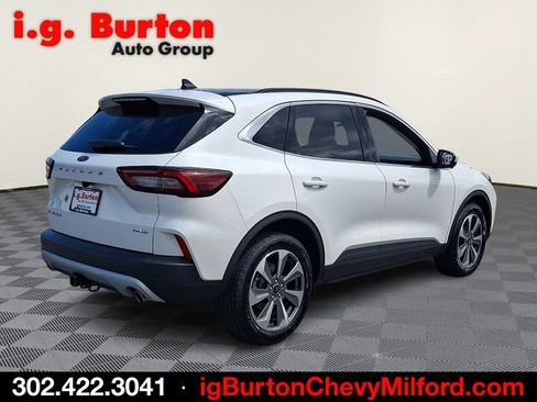 Used 2024 Ford Escape Platinum w/ Class II Trailer Tow Package AWD/4WD image 6