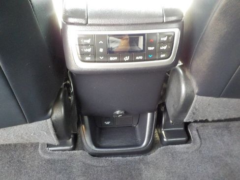 Used 2016 Toyota Highlander Limited Platinum image 24