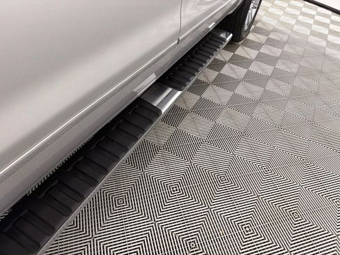 Used 2018 GMC Sierra 1500 SLT image 24