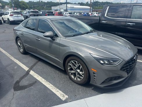 Used 2023 Hyundai Sonata SEL FWD image 3