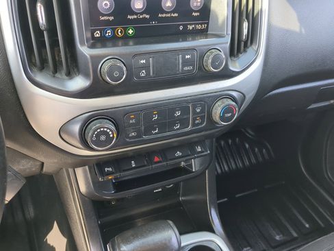 Used 2020 Chevrolet Colorado LT w/ Safety Package image 18