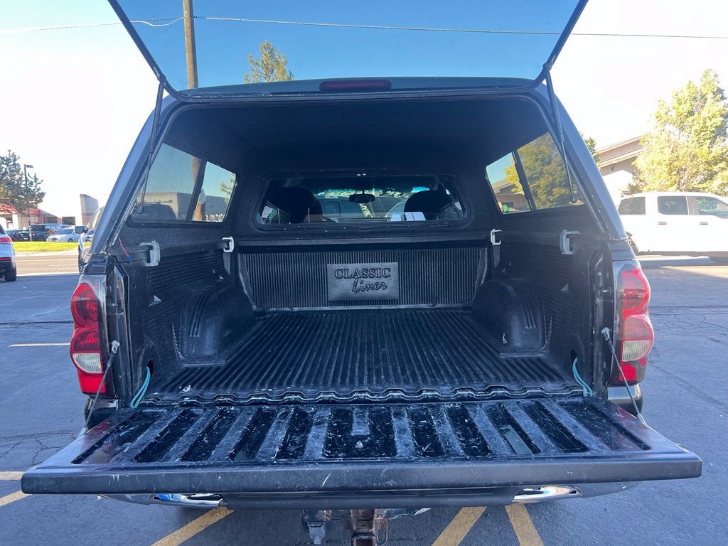 Used 2006 Chevrolet Silverado 1500 LT w/ Light Duty Power Package AWD/4WD image 6