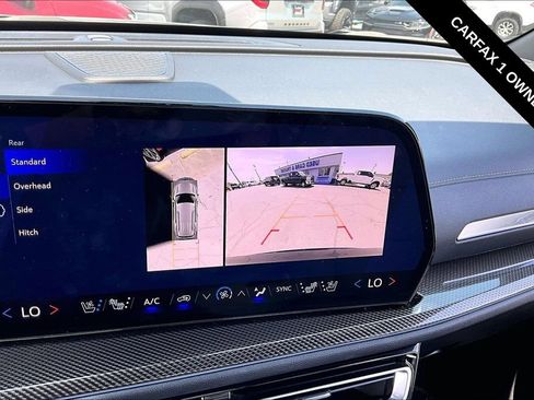 Used 2025 Chevrolet Traverse High Country FWD image 10