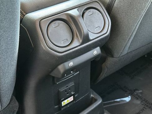 Used 2025 Jeep Wrangler Unlimited Sahara AWD/4WD image 14