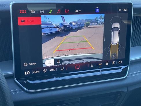 New 2026 Volkswagen Tiguan SE R-Line image 22