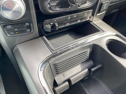 Used 2017 RAM 1500 Sport image 17