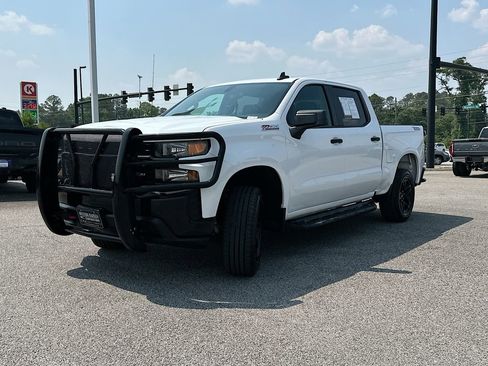 Used 2020 Chevrolet Silverado 1500 Custom Trail Boss w/ Custom Convenience Package AWD/4WD image 2