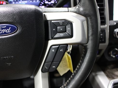 Used 2019 Ford F350 Lariat w/ Lariat Value Package AWD/4WD image 12