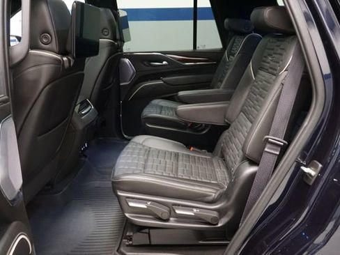 Used 2023 Cadillac Escalade Sport Platinum w/ LPO, ONYX Package AWD/4WD image 25
