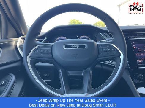 New 2025 Jeep Grand Cherokee L Laredo w/ Trailer Tow Package image 11