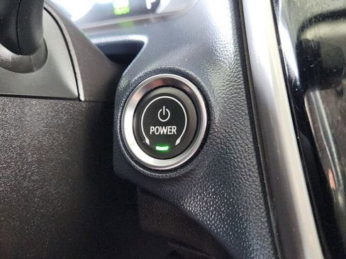 Used 2022 Chevrolet Bolt EUV Premier FWD image 19