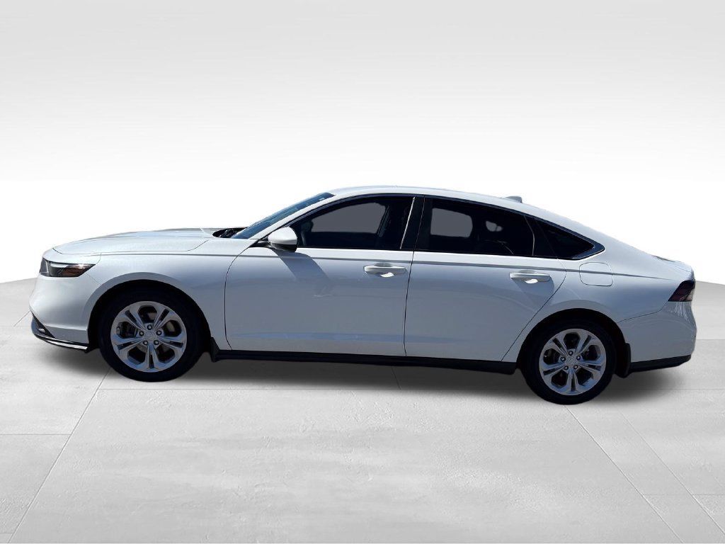 Used 2025 Honda Accord LX image 2
