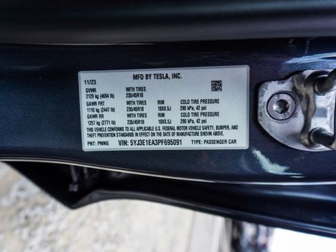 Used 2023 Tesla Model 3 Standard Range RWD image 36