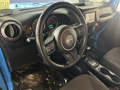 Used 2017 Jeep Wrangler Unlimited Sport w/ Connectivity Group AWD/4WD image 11