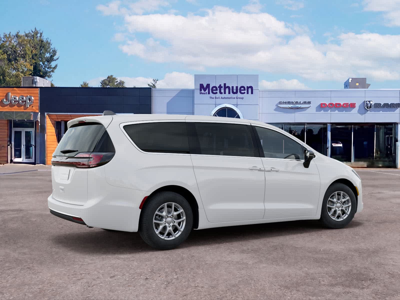 New 2027 Chrysler Pacifica Select FWD image 4
