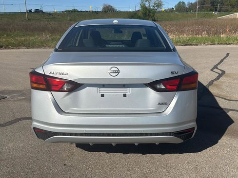 Used 2024 Nissan Altima 2.5 SV AWD/4WD image 4