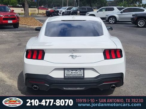 Used 2024 Ford Mustang Coupe RWD image 4