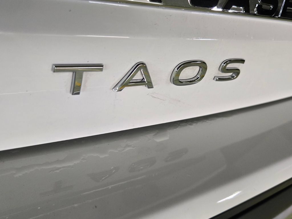 Used 2023 Volkswagen Taos S FWD image 13