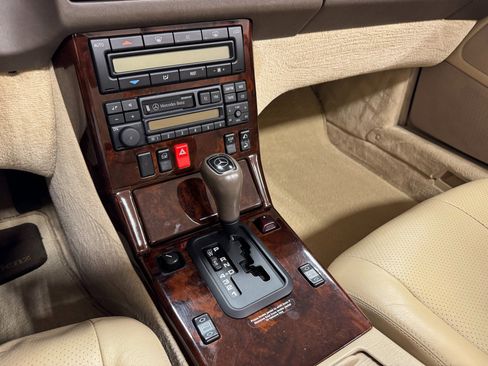 Used 1997 Mercedes-Benz SL 320 image 44