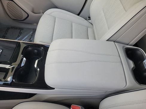 New 2026 Buick Enclave Avenir w/ Super Cruise Package FWD image 18