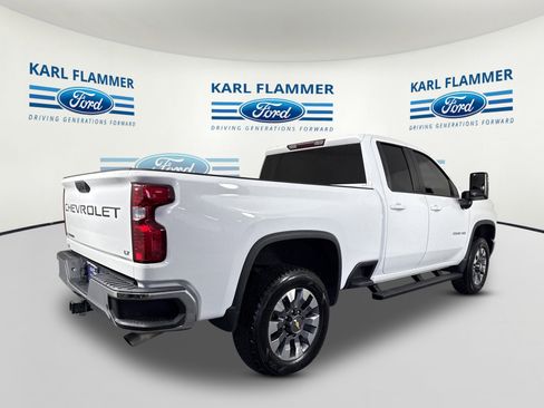 Used 2021 Chevrolet Silverado 2500 LT w/ Convenience Package image 3