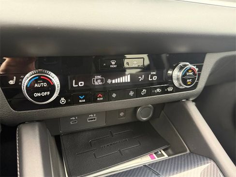 New 2025 Mitsubishi Outlander SEL Black Edition image 21