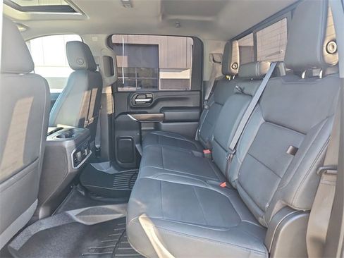 Used 2021 GMC Sierra 2500 SLT w/ SLT Preferred Package image 26