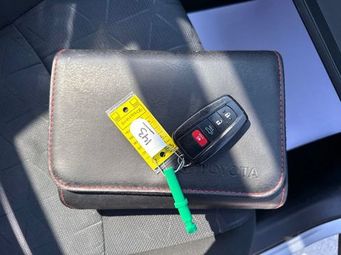 Used 2019 Toyota RAV4 XLE w/ Convenience Package AWD/4WD image 56