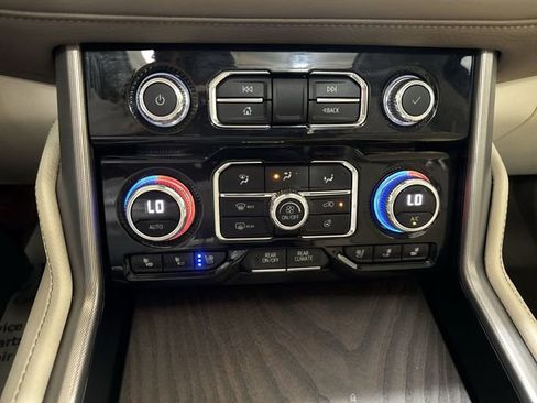 Certified 2023 GMC Yukon Denali w/ Advanced Technology Package image 17