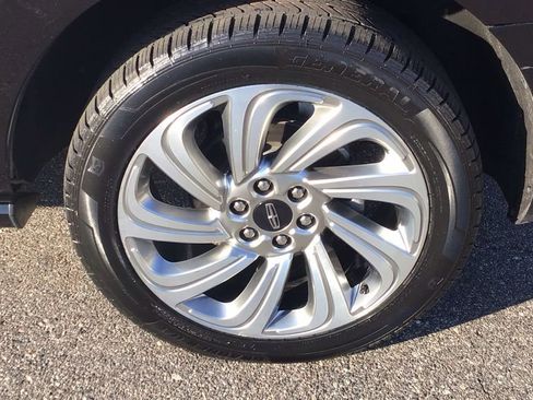 Used 2024 Lincoln Navigator Reserve image 12