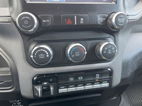 Used 2024 RAM 3500 Tradesman w/ Chrome Appearance Group image 25