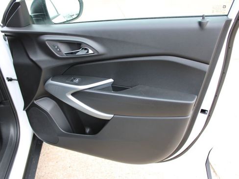 New 2026 Chevrolet Trax LS image 21